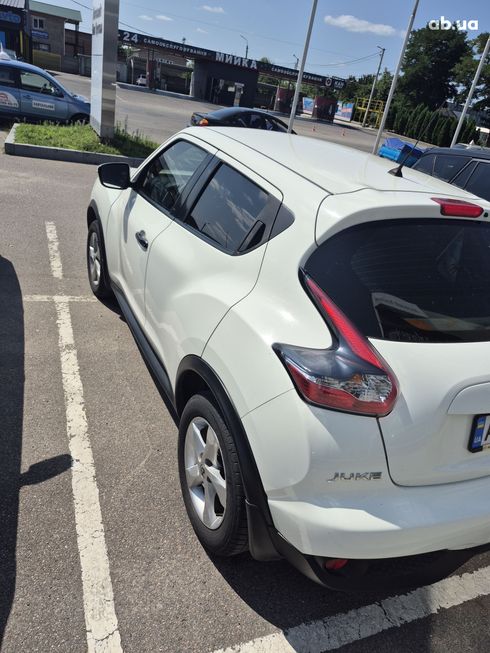 Nissan Juke 2018 белый - фото 3
