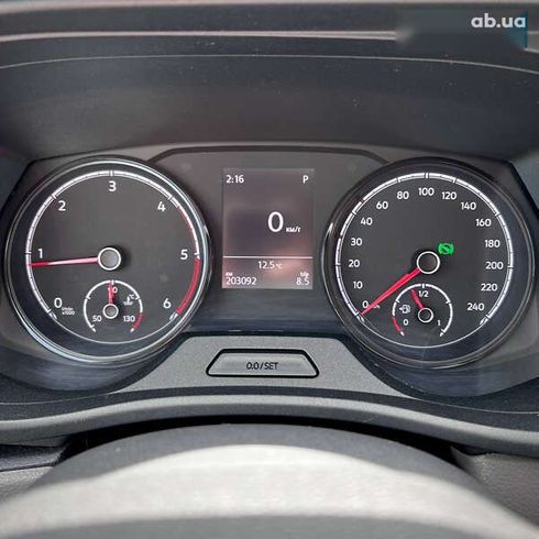 Volkswagen Transporter 2020 - фото 24
