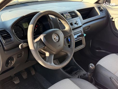 Skoda Fabia 2013 белый - фото 14