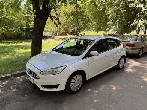 Ford Focus 2017 белый - фото 6