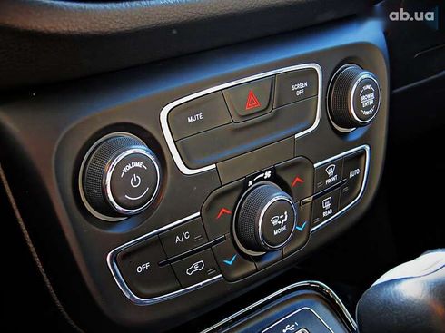 Jeep Compass 2020 - фото 12