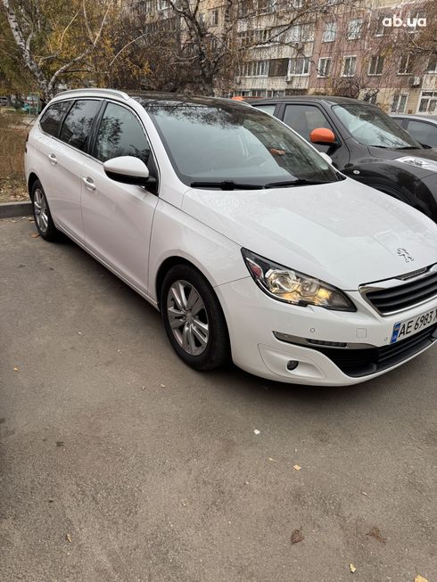 Peugeot 308 2015 белый - фото 5