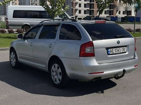 Skoda Octavia 2011 - фото 10