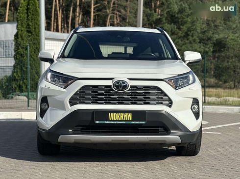Toyota RAV4 2020 - фото 3