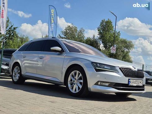 Skoda Superb 2019 - фото 6