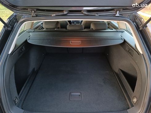 Volkswagen Passat 2018 серый - фото 15