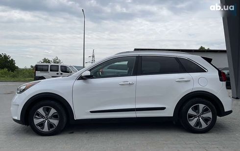 Kia Niro 2017 - фото 10
