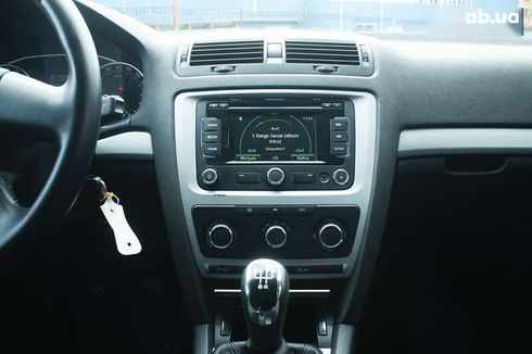 Skoda Octavia 2011 - фото 22