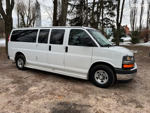 Chevrolet Express 2018 белый - фото 6