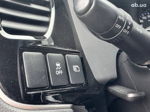 Mitsubishi Outlander 2018 красный - фото 25
