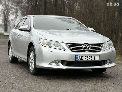 Toyota Camry 2011 - фото 13