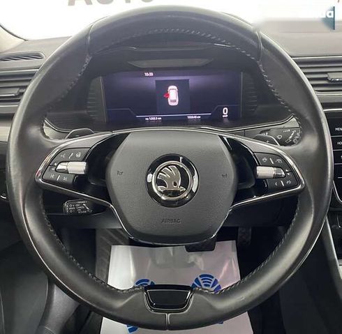 Skoda Superb 2022 - фото 11