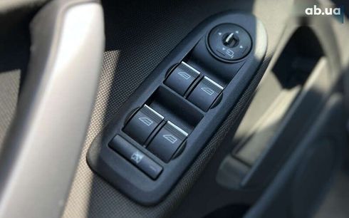 Ford Kuga 2012 - фото 15