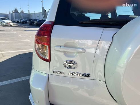 Toyota RAV4 2008 - фото 12