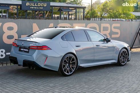 BMW M5 2025 - фото 8