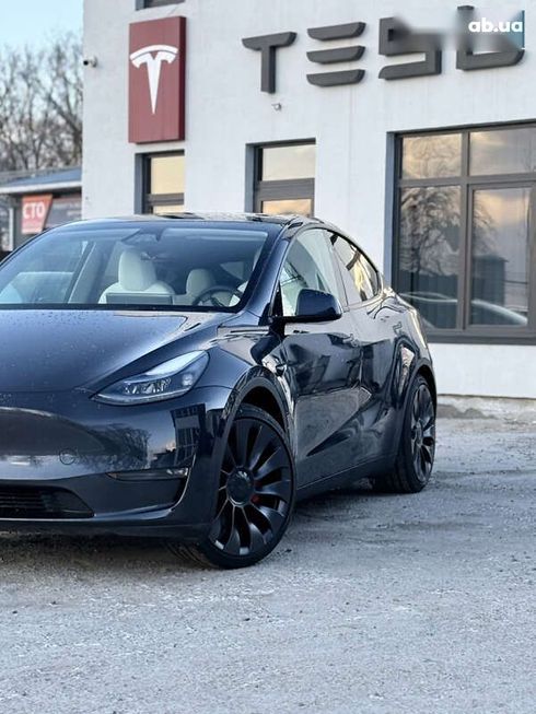 Tesla Model Y 2024 - фото 2