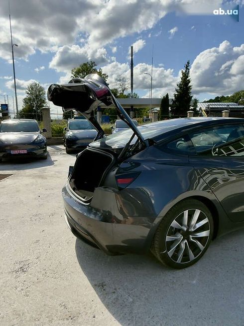 Tesla Model 3 2024 - фото 19