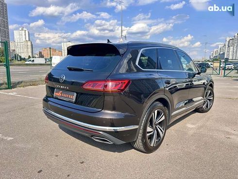 Volkswagen Touareg 2022 - фото 10