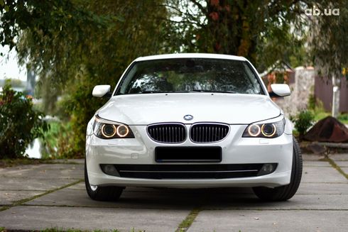 BMW 5 серия 2008 белый - фото 1