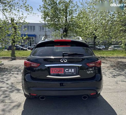 Infiniti QX70 2015 - фото 20