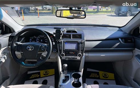 Toyota Camry 2013 - фото 12