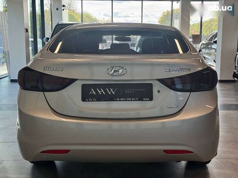 Hyundai Elantra 2012 - фото 14