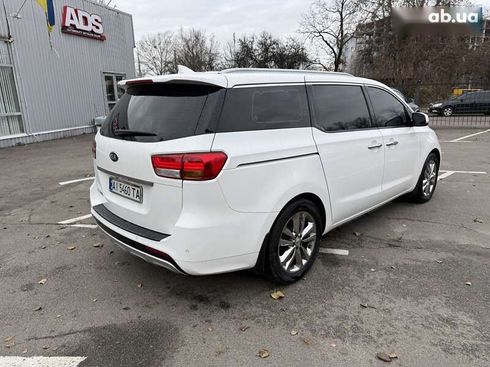 Kia Carnival 2016 - фото 3