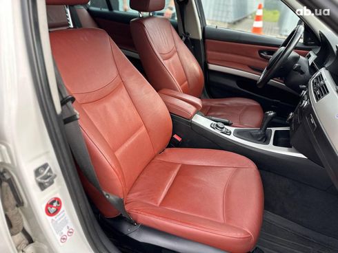 BMW 3 серия 2010 белый - фото 36