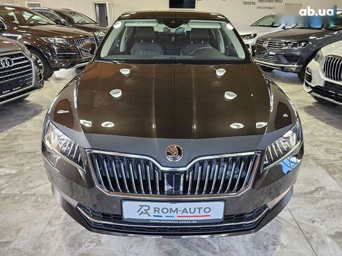 Skoda Superb 2016 - фото 26
