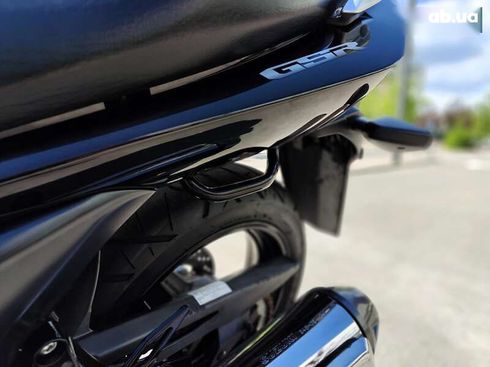 Suzuki GSR 2016 - фото 5