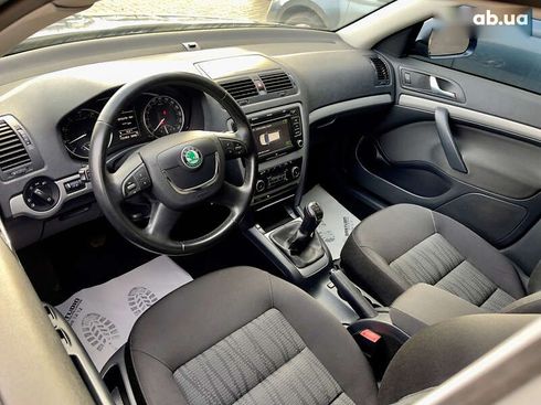 Skoda Octavia 2011 - фото 30