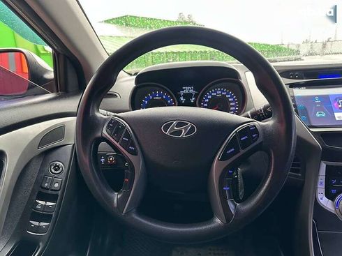 Hyundai Elantra 2012 - фото 15