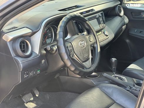 Toyota RAV4 2013 серый - фото 51