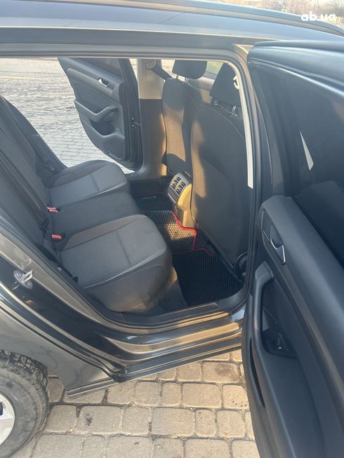 Volkswagen Passat 2016 серый - фото 14