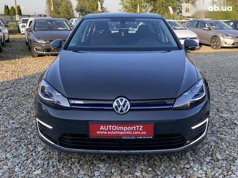 Volkswagen e-Golf 2020 - фото 8