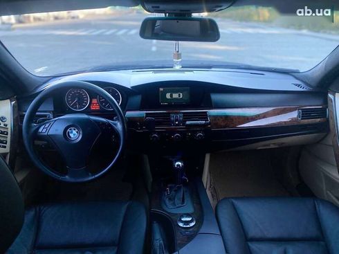 BMW 5 серия 2004 - фото 18