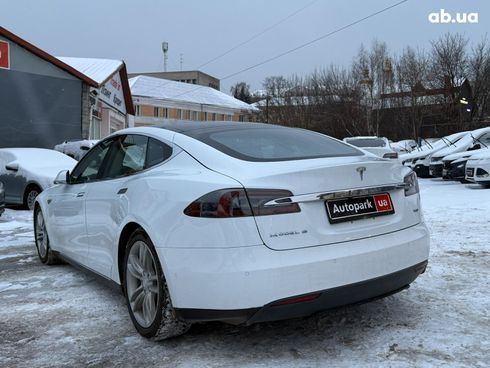 Tesla Model S 2015 белый - фото 7