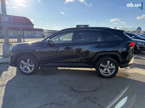 Toyota RAV4 2018 - фото 3