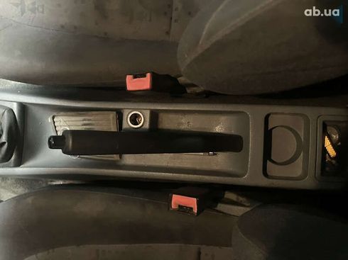 Skoda Fabia 2003 - фото 17