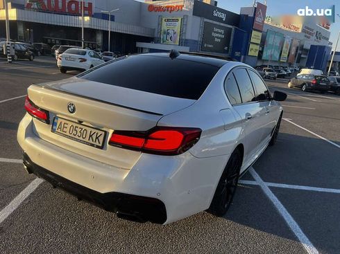 BMW 5 серия 2017 - фото 2