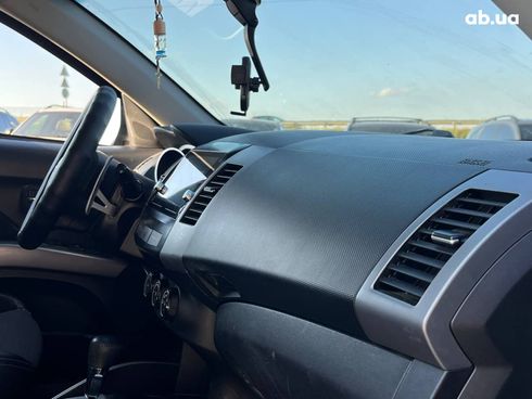Mitsubishi Outlander 2010 коричневый - фото 4
