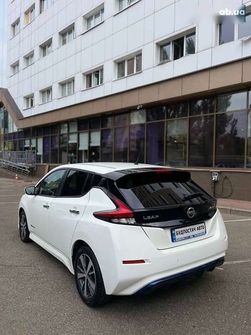 Nissan Leaf 2018 - фото 12
