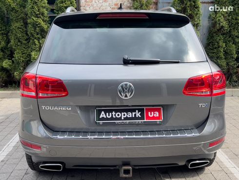Volkswagen Touareg 2014 серый - фото 13