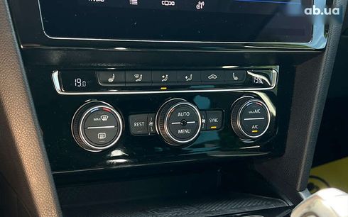 Volkswagen Passat 2020 - фото 18
