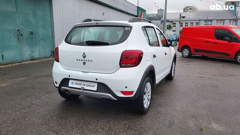 Renault Sandero Stepway 2021 - фото 6