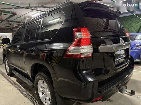 Toyota Land Cruiser Prado 2016 - фото 11