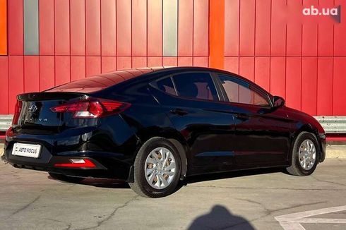 Hyundai Elantra 2019 - фото 8