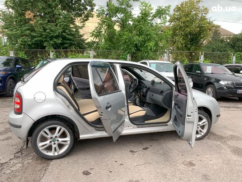 Skoda Fabia 2001 серый - фото 31