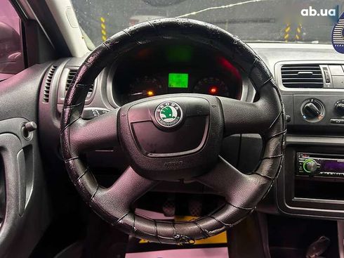 Skoda Fabia 2012 - фото 10