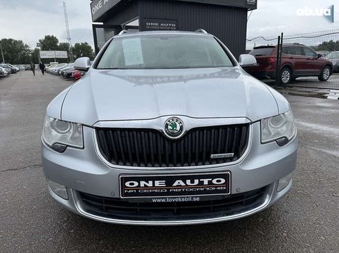 Skoda Superb 2011 - фото 3